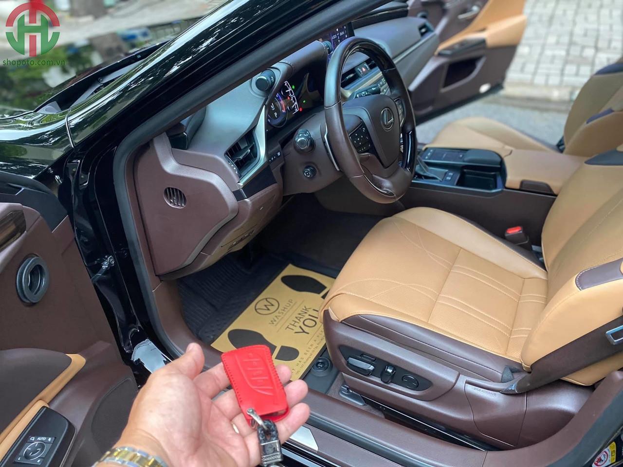 Lexus Es 250 model 2019