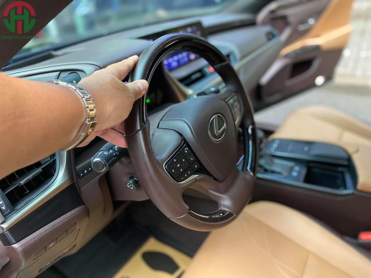 Lexus Es 250 model 2019