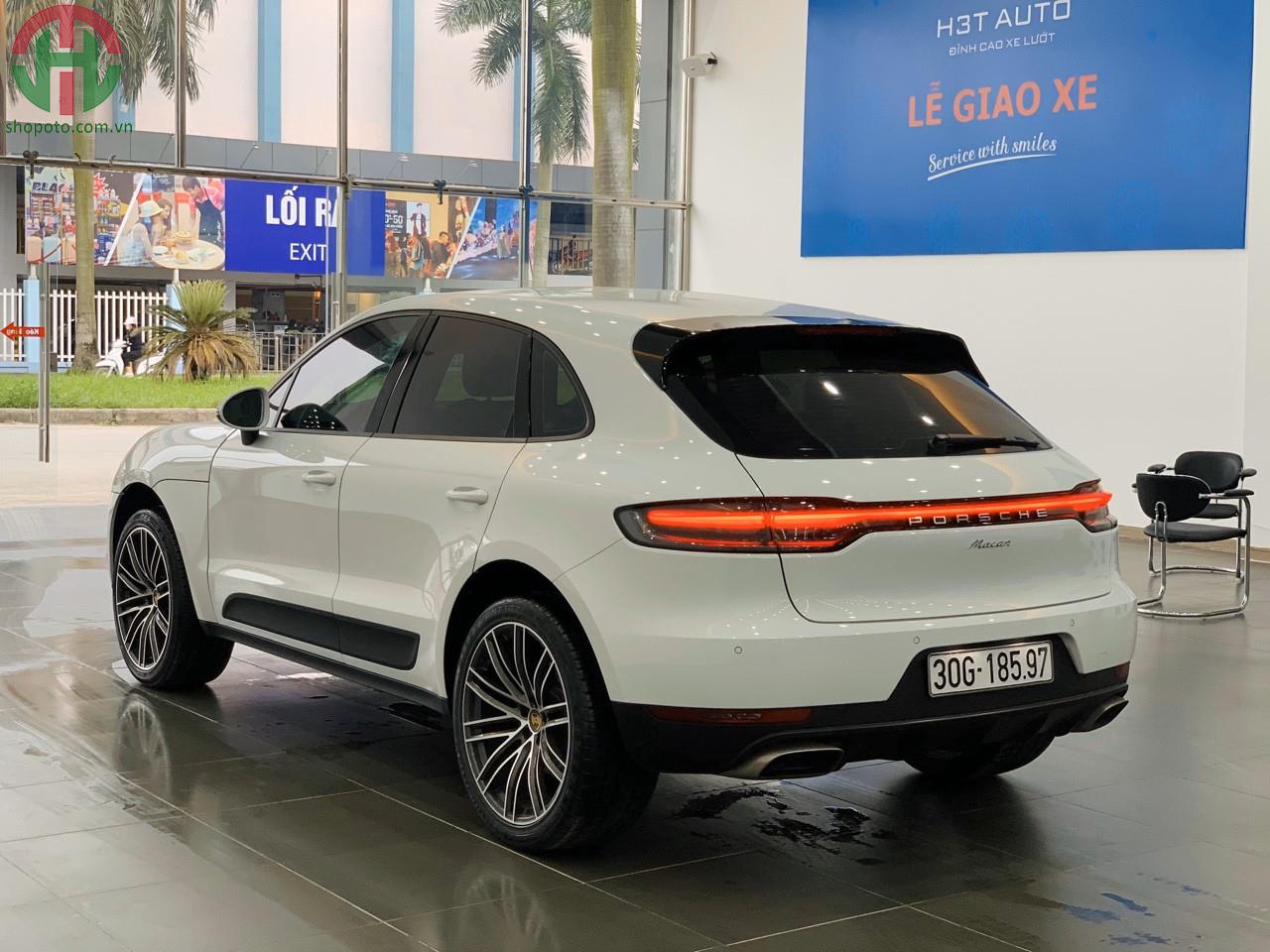 Porsche Macan model 2020