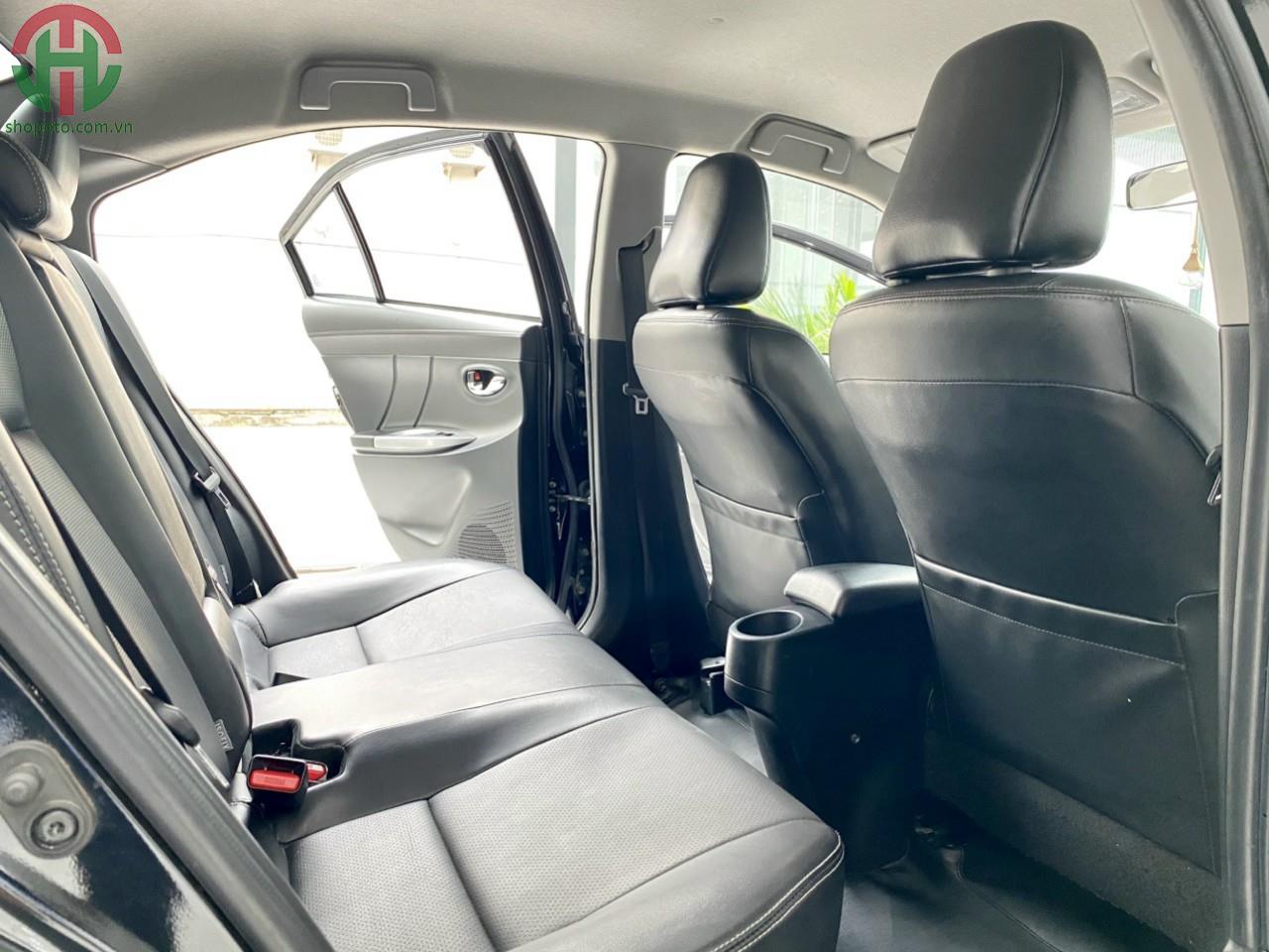 Toyota Vios 1.5 G màu Đen 2015