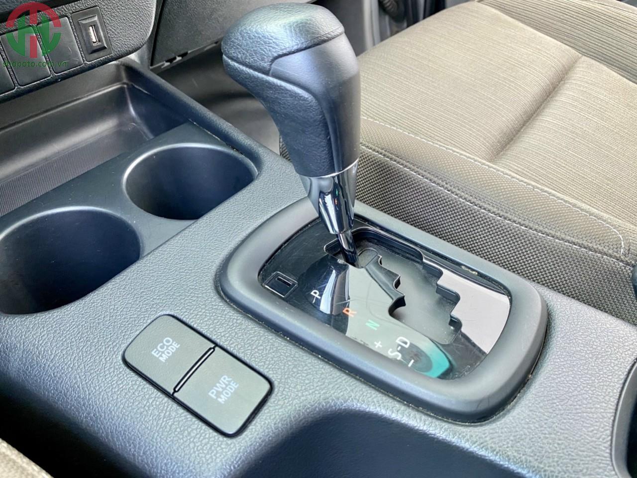 Toyota HiLux 2.4 AT 4X2 1 Cầu 2019