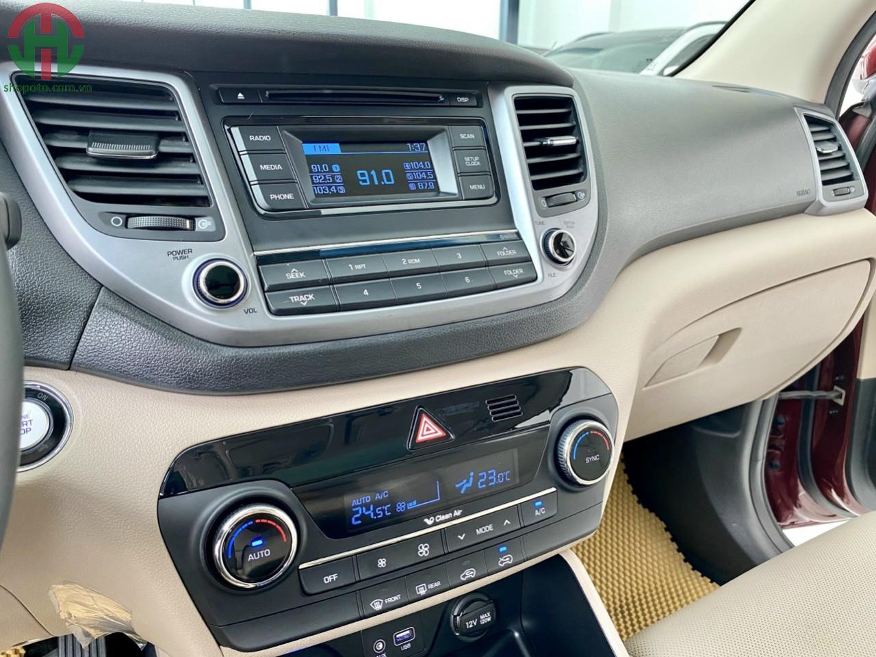 Hyundai Tucson 2.0 AT 2016 Màu Đỏ