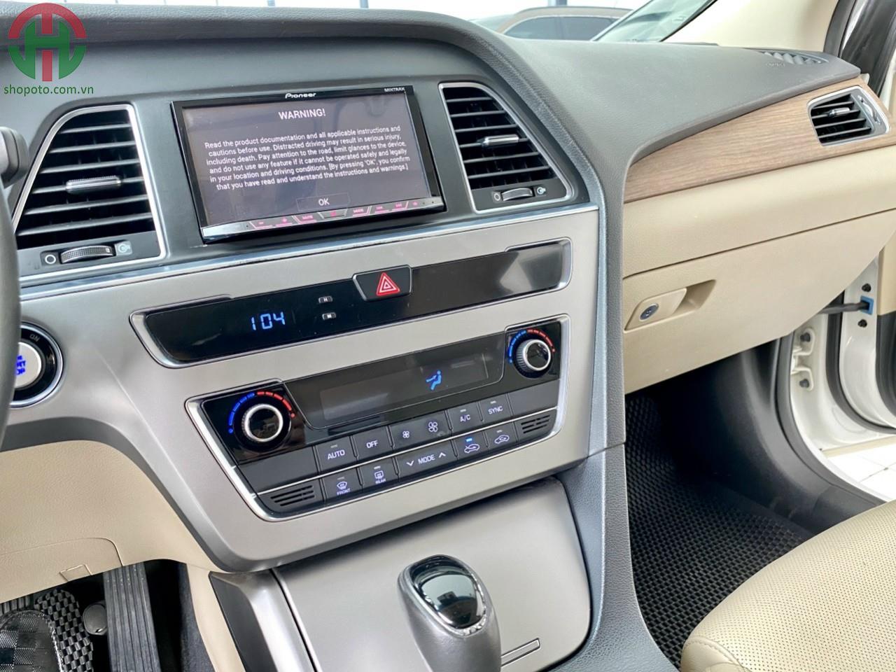 Hyundai Sonata 2.0 AT 2015 màu Trắng