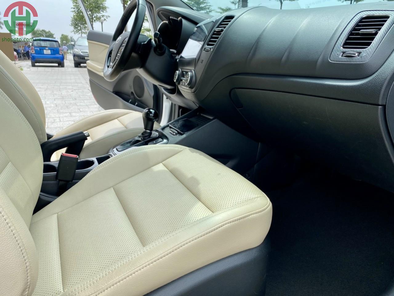 Kia Cerato 1.6 AT 2016 màu Trắng