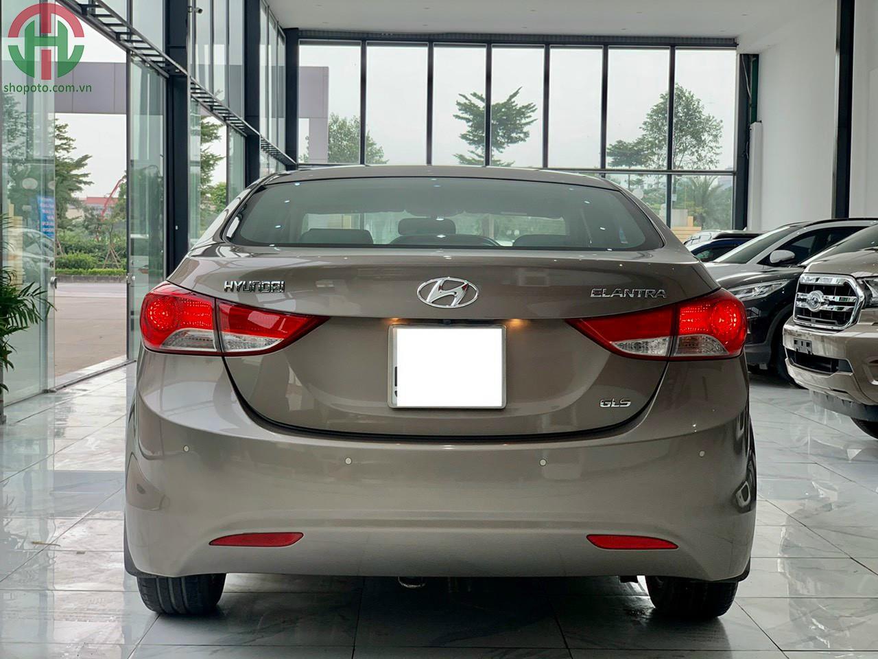 Hyundai Elantra 1.8 AT GLS 2013 màu Nâu nhập khẩu