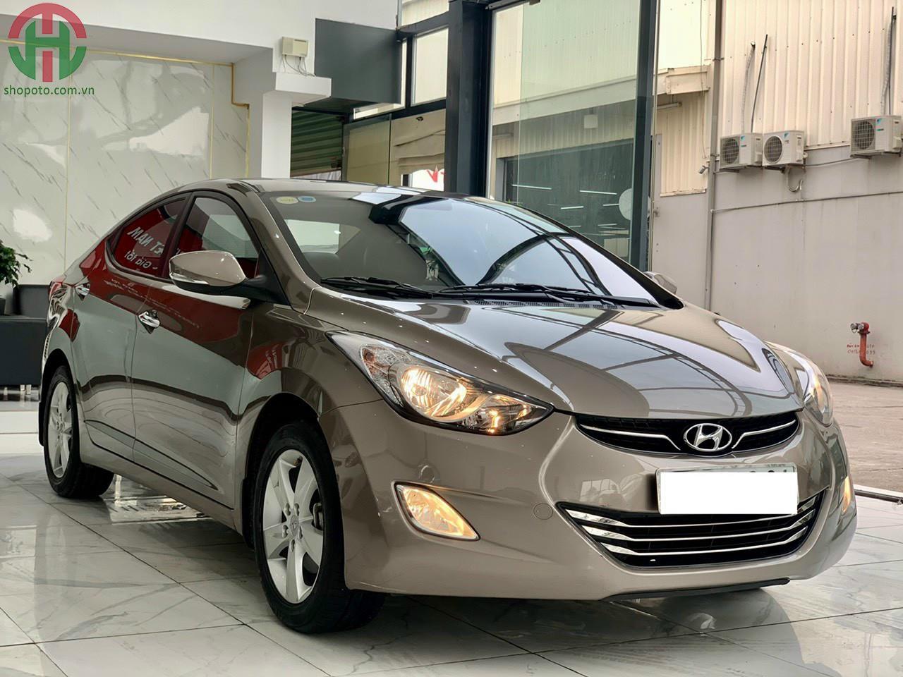 Hyundai Elantra 1.8 AT GLS 2013 màu Nâu nhập khẩu