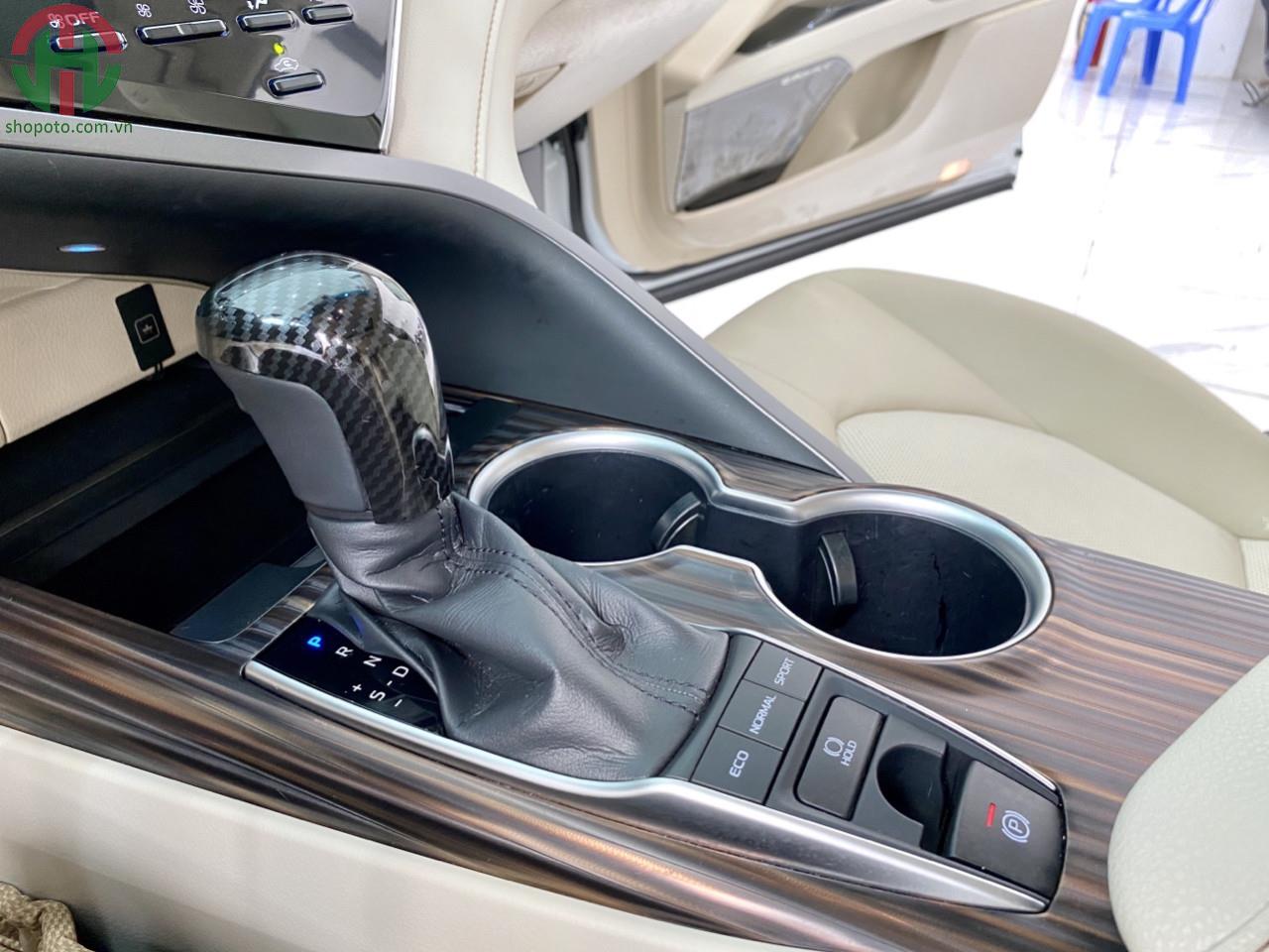 Toyota Camry 2.5 Q 2020 màu Trắng