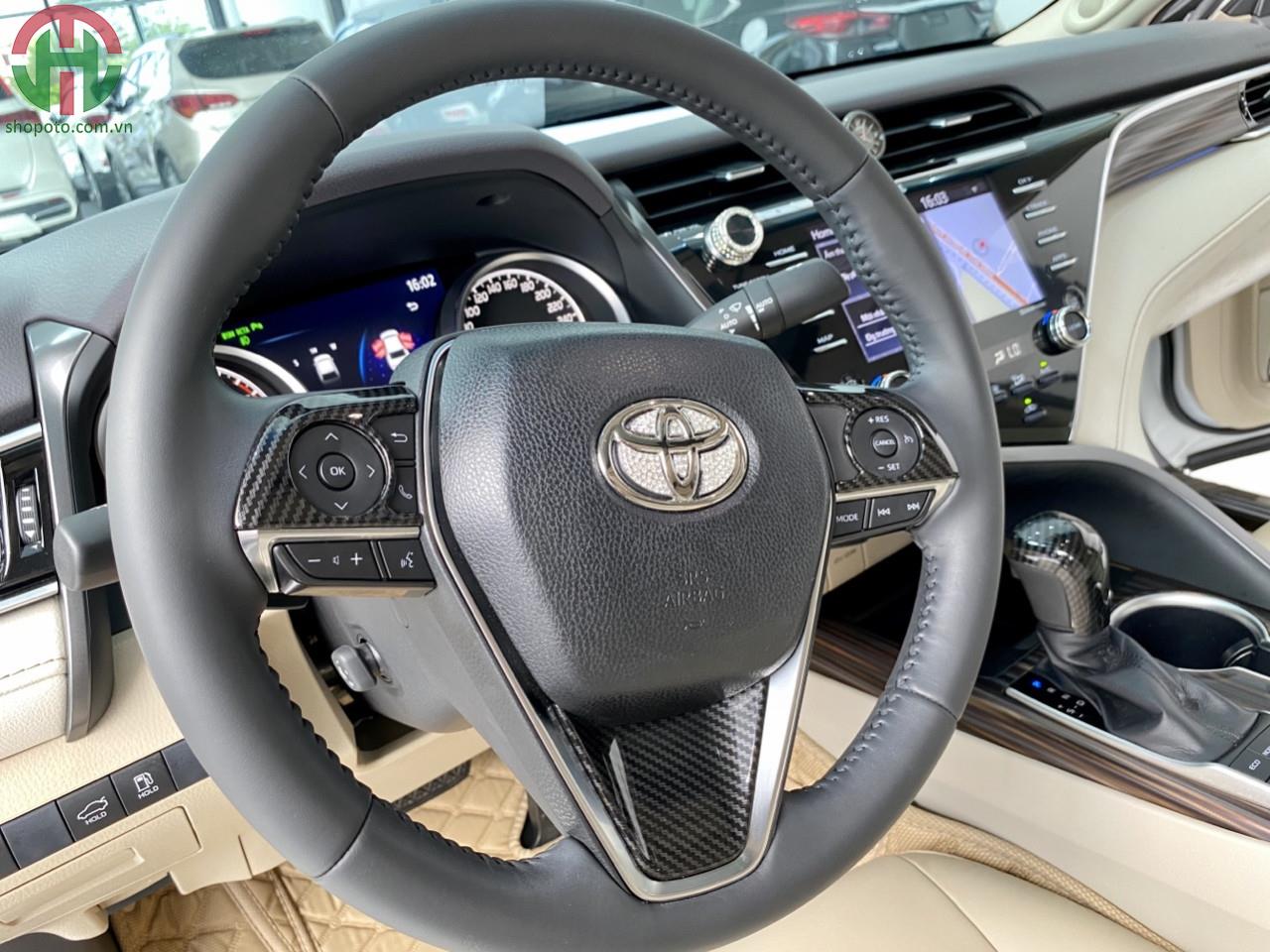 Toyota Fortuner 2.7 V 4X4 máy Xăng 2017