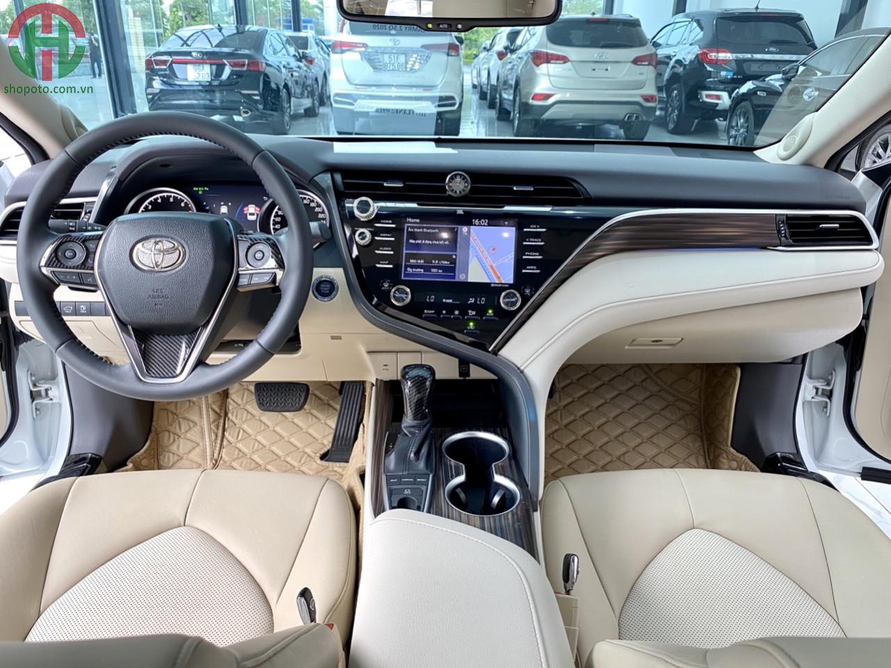 Toyota Camry 2.5 Q 2020 màu Trắng