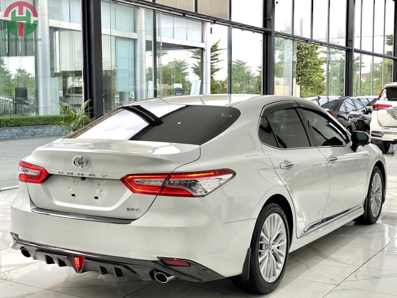 Toyota Camry 2.5 Q 2020 màu Trắng