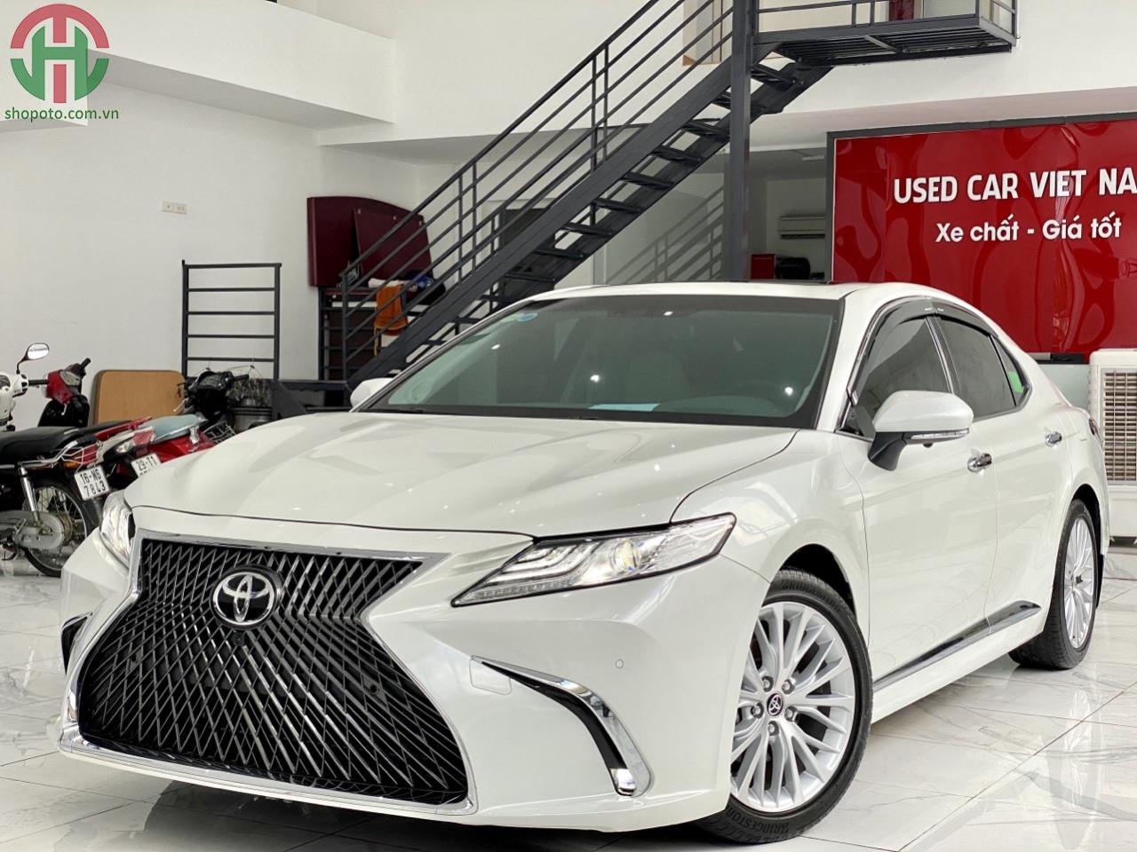 Toyota Camry 2.5 Q 2020 màu Trắng