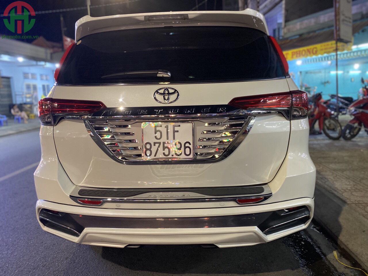 Toyota Fortuner 2.7 V 4X4 máy Xăng 2017