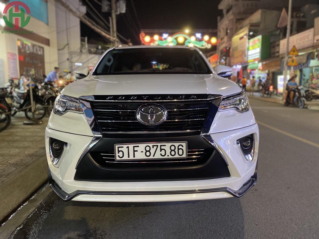 Toyota Fortuner 2.7 V 4X4 máy Xăng 2017