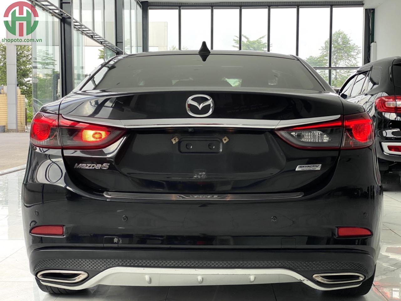 Mazda 6 2.0 AT Premium màu Đen Model 2017