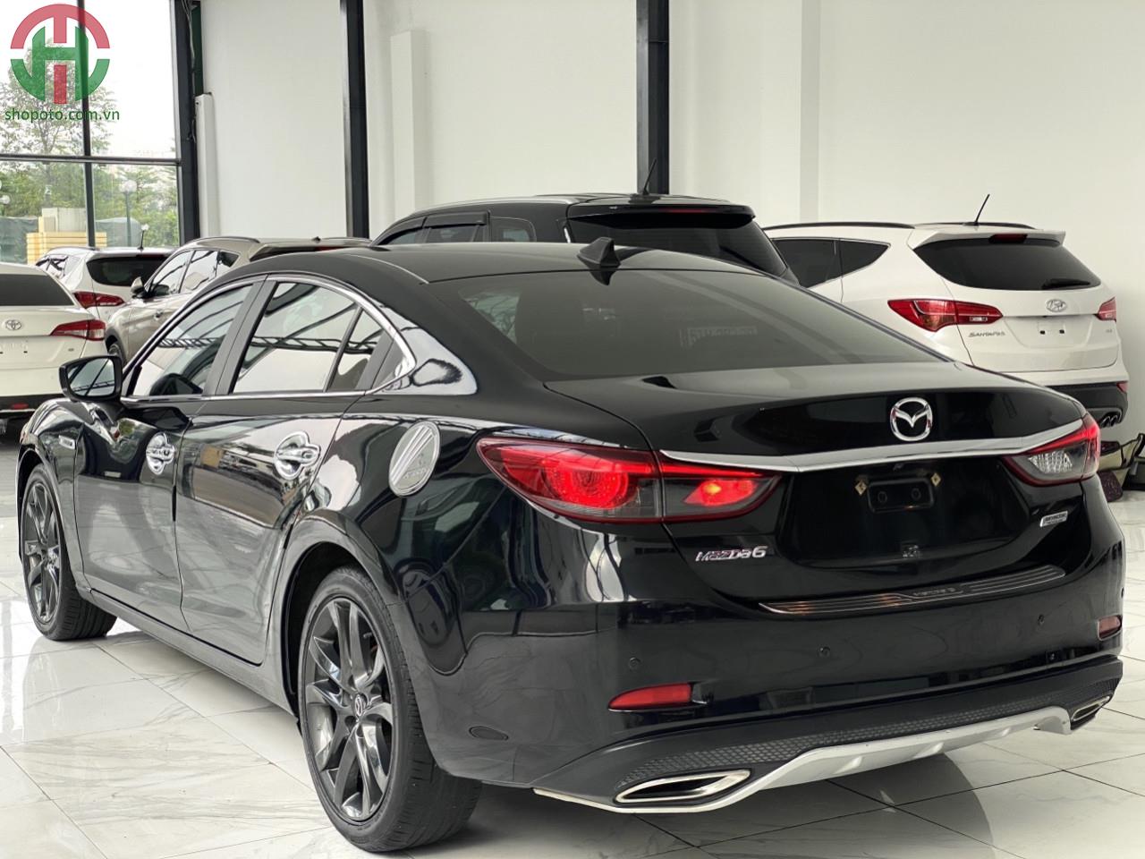 Mazda 6 2.0 AT Premium màu Đen Model 2017
