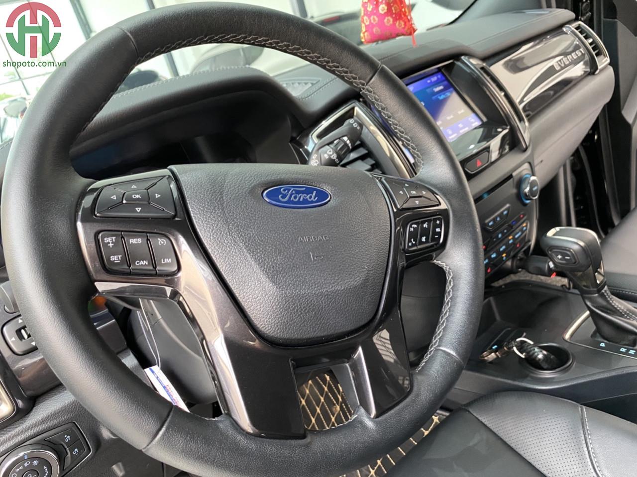 Ford Everest Titanium 2020 Màu đen