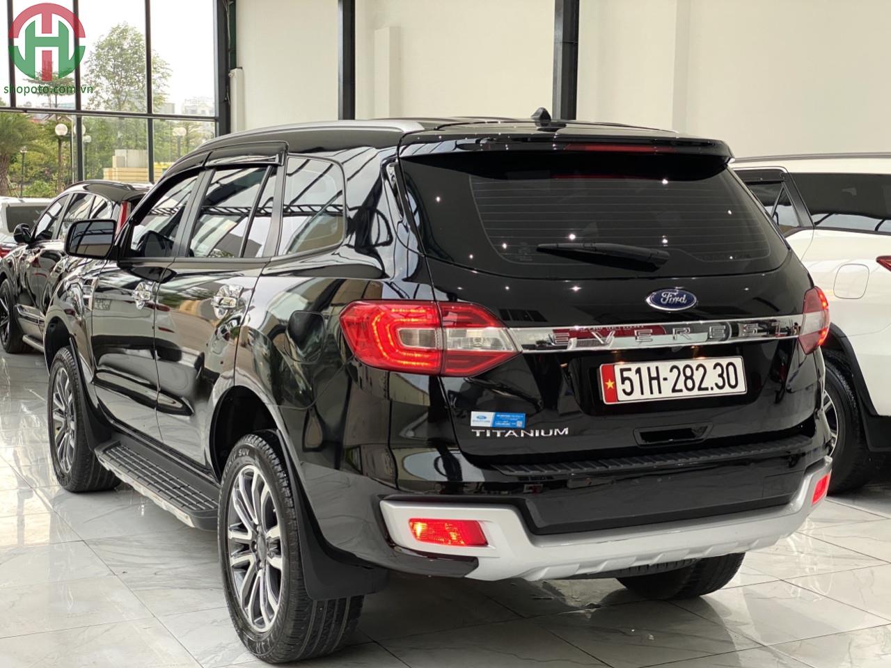 Ford Everest Titanium 2020 Màu đen