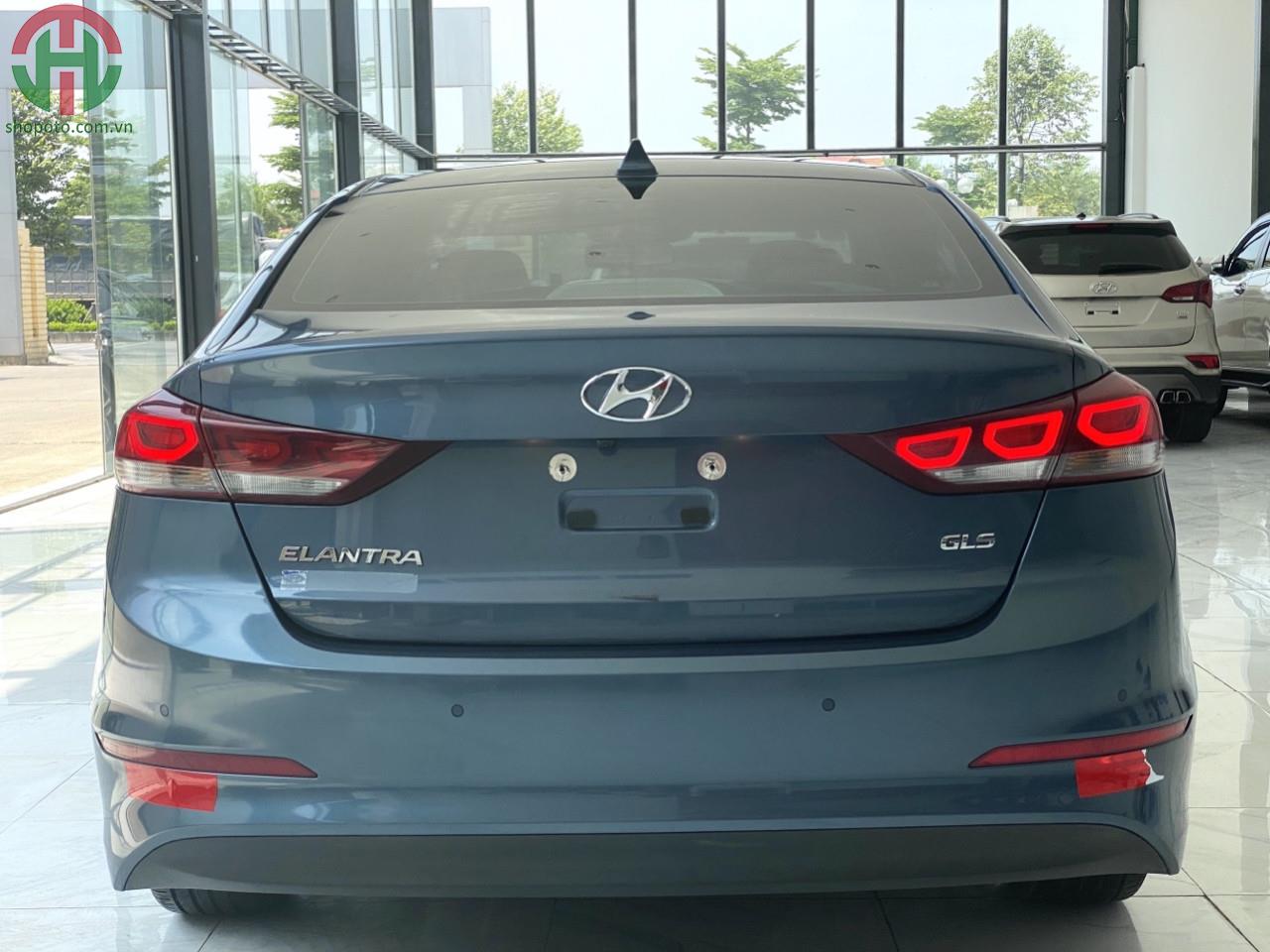 Hyundai Elantra 2.0 AT GLS 2017 màu Xanh Ngọc