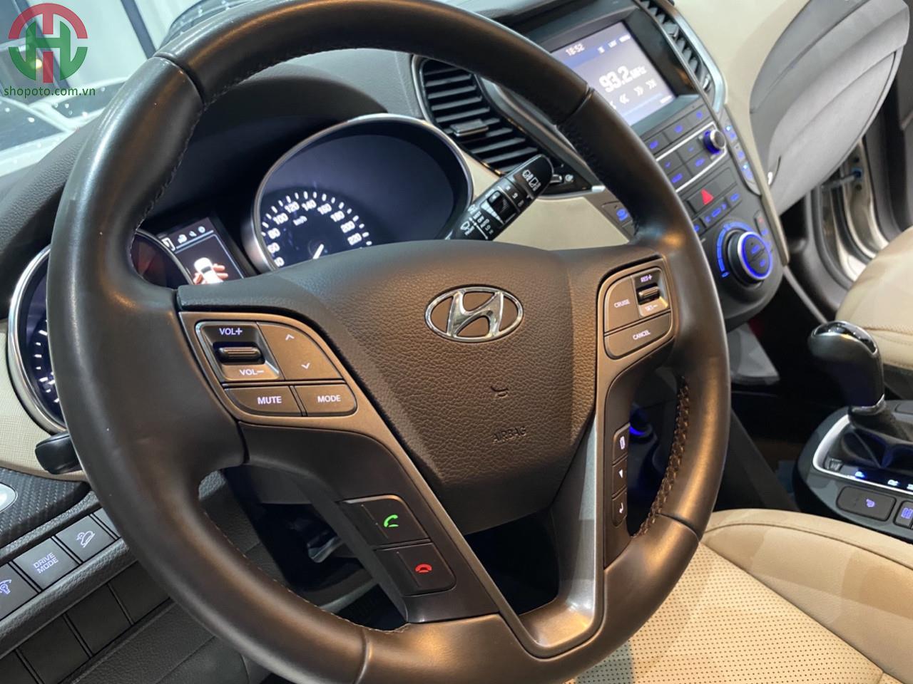 Hyundai Santafe AT 2018 bản đủ máy dầu màu cát vàng