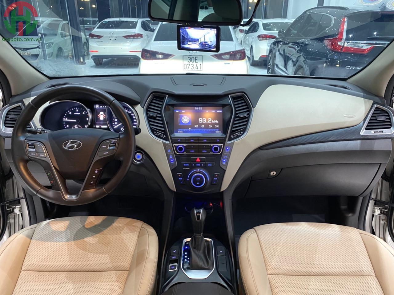 Hyundai Santafe AT 2018 bản đủ máy dầu màu cát vàng