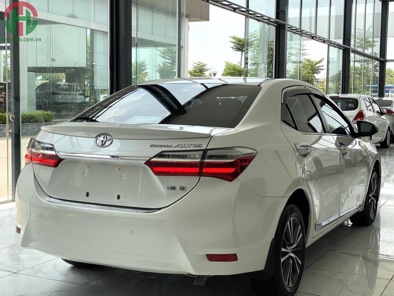 Toyota Altis 1.8 G 2019 màu trắng