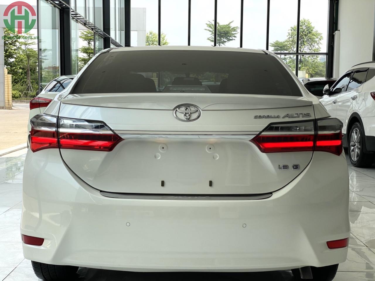 Toyota Altis 1.8 G 2019 màu trắng