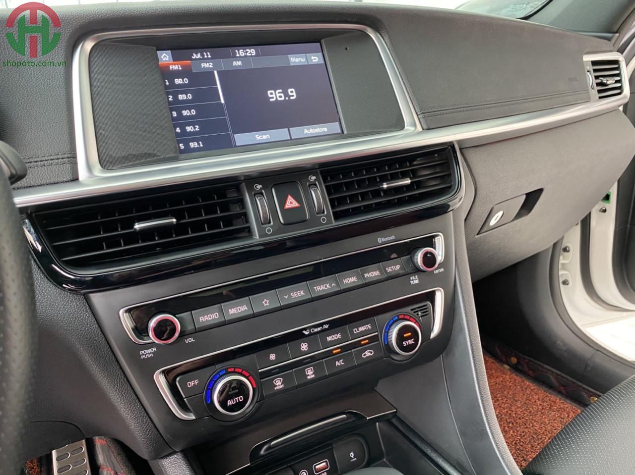 Kia Optima 2.4 GT 2019 màu Trắng