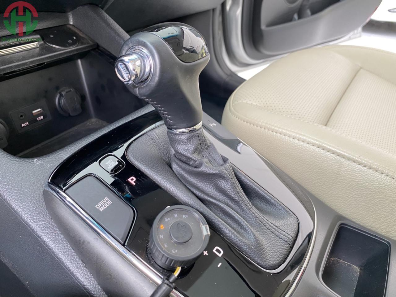 Kia Cerato 2.0 AT 2016 màu Bạc