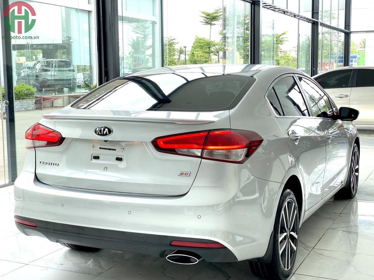 Kia Cerato 2.0 AT 2016 màu Bạc