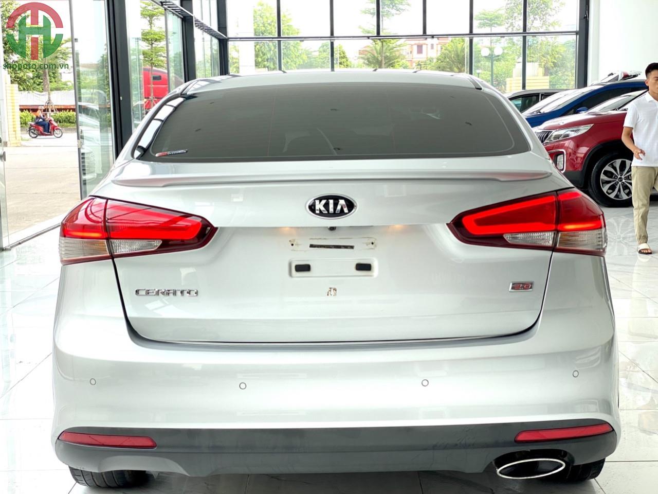 Kia Cerato 2.0 AT 2016 màu Bạc