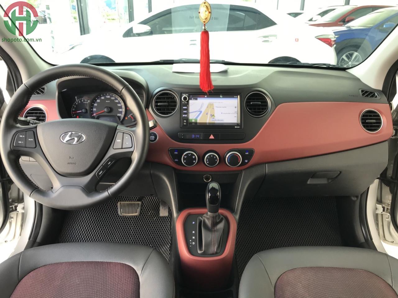 Hyundai I10 1.2 AT 2017 Sedan màu Bạc