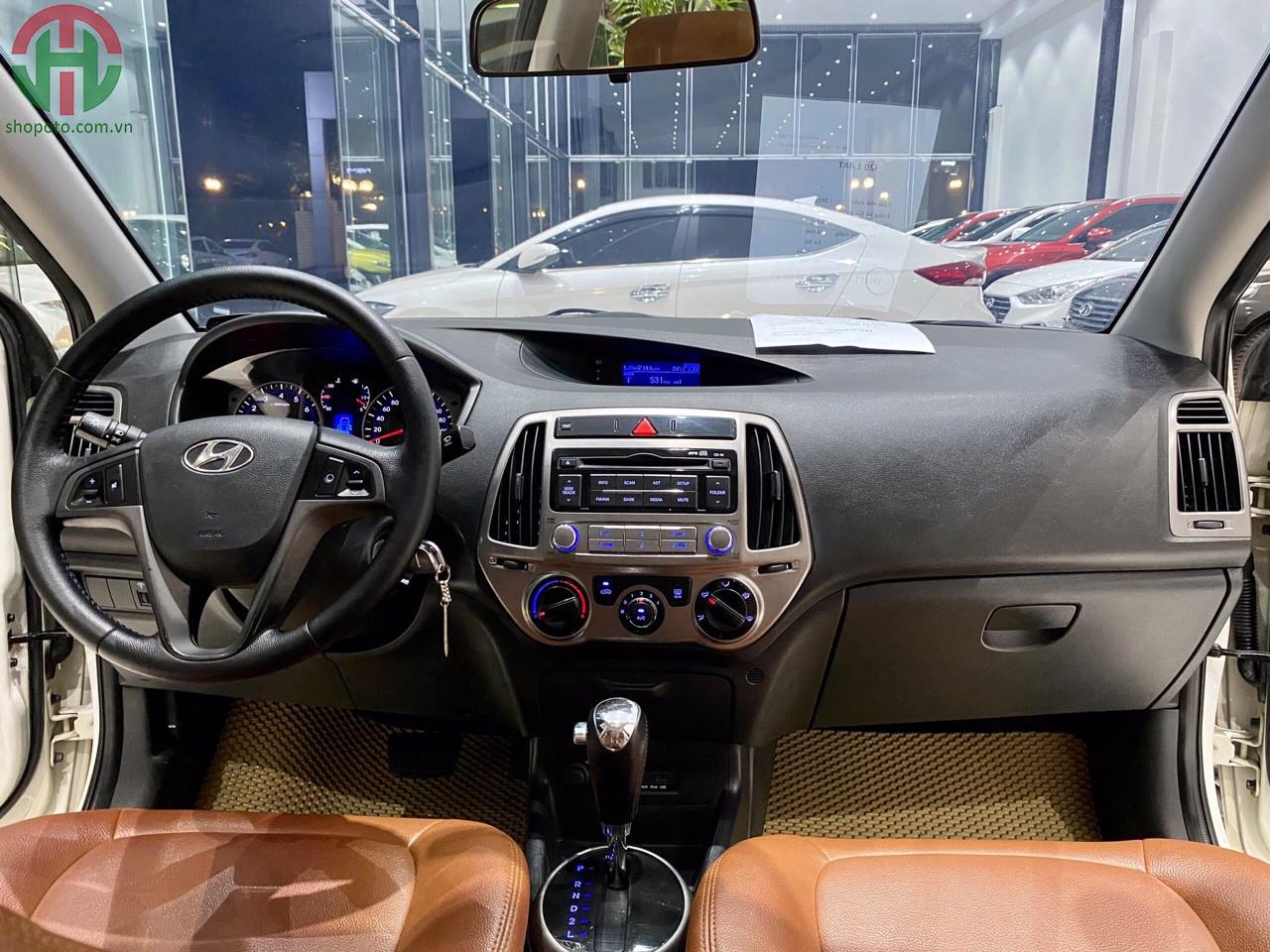 Hyundai I20 1.4 AT 2013 màu Trắng