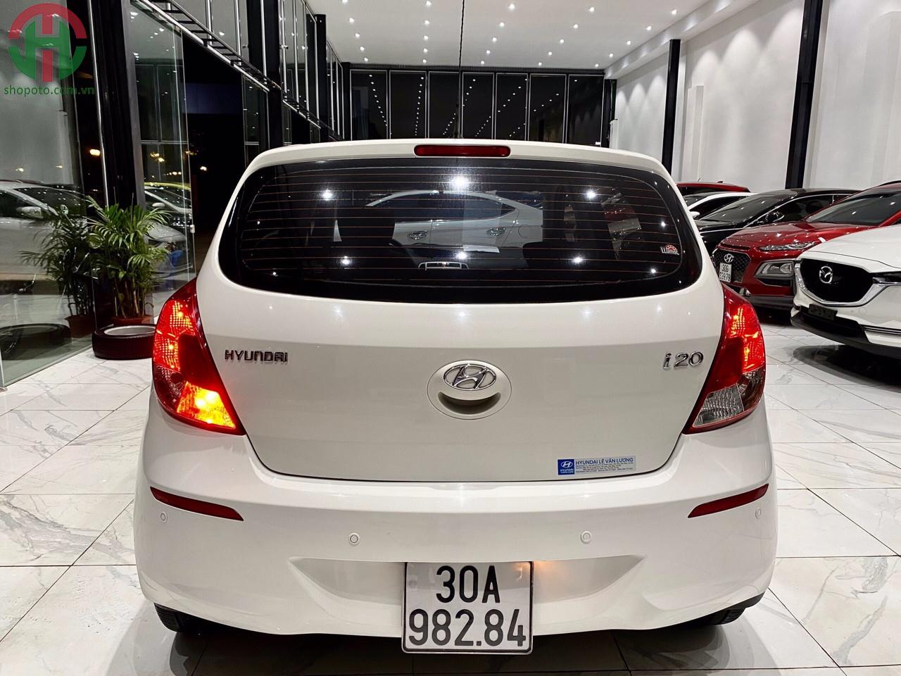 Hyundai I20 1.4 AT 2013 màu Trắng