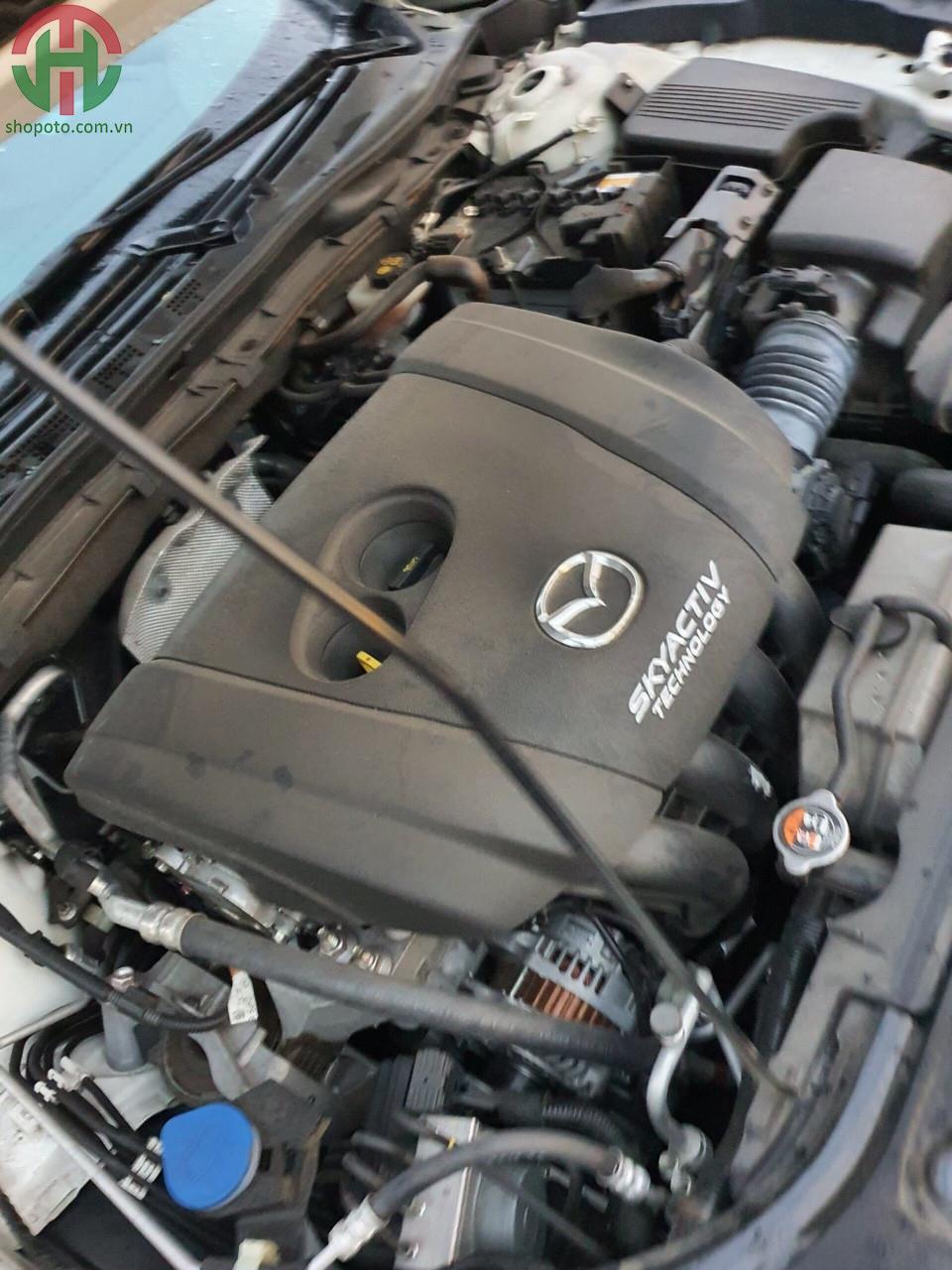 Mazda 6 2.5 L Premium 2019 màu Trắng