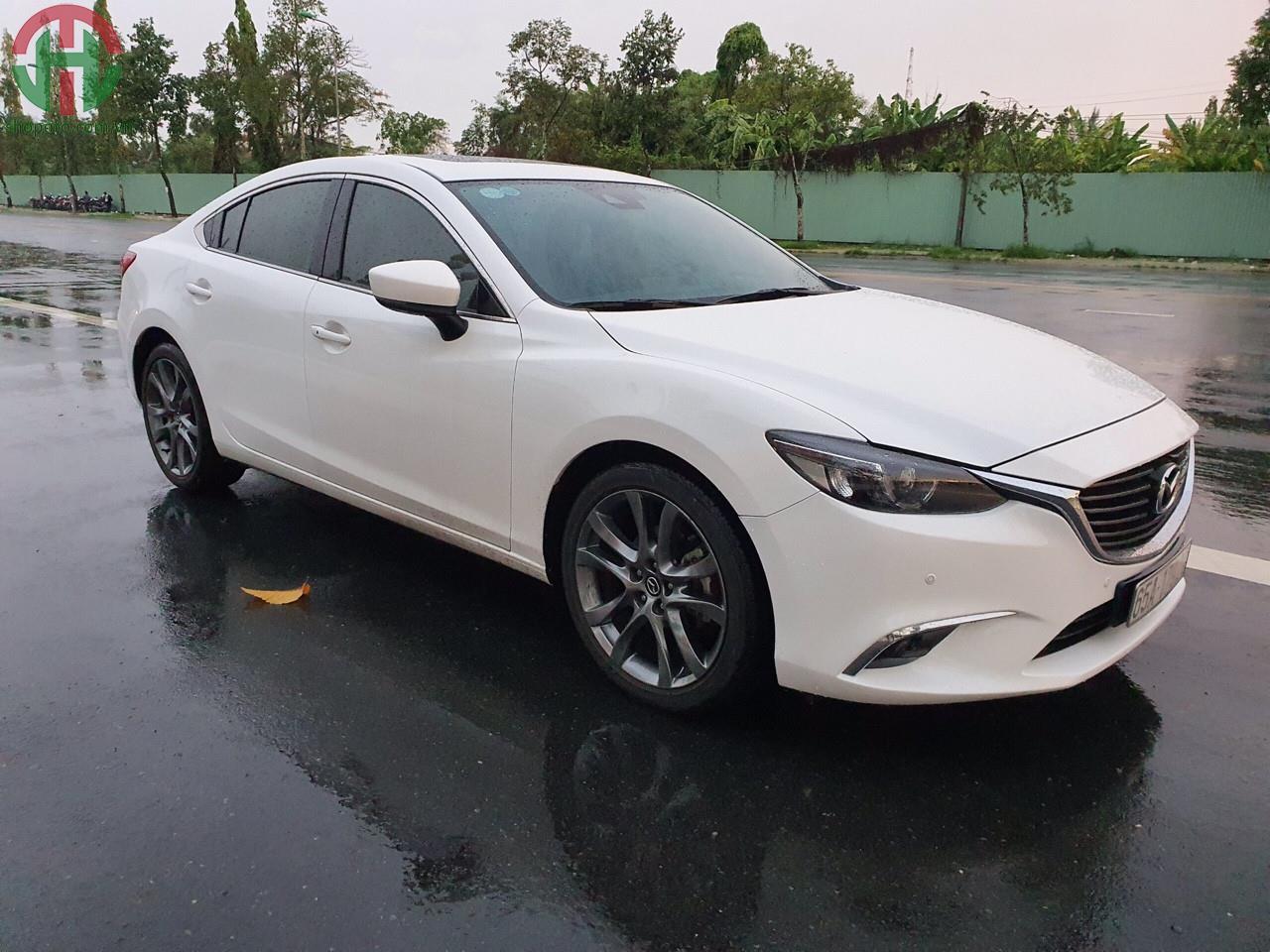 Mazda 6 2.5 L Premium 2019 màu Trắng