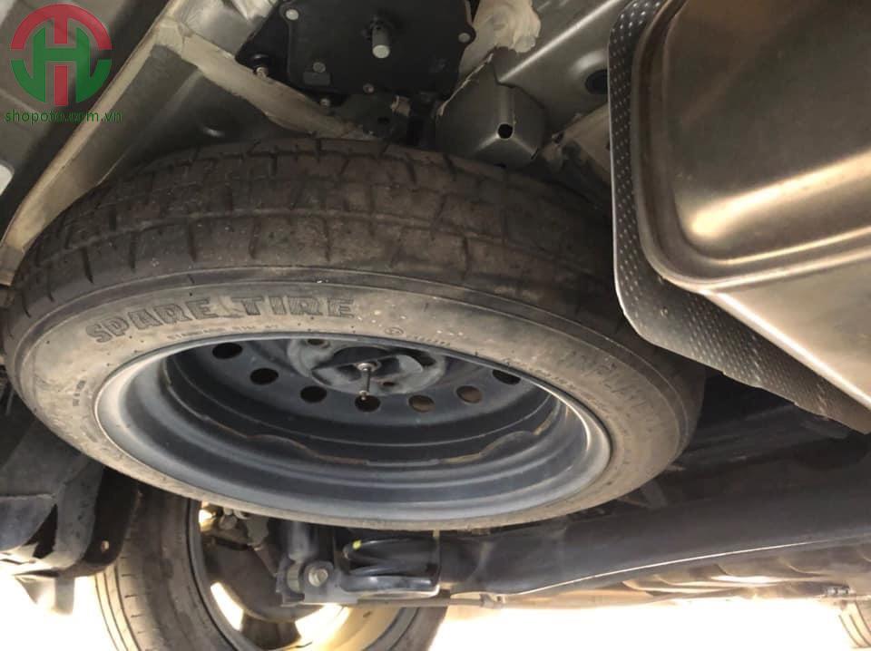 Kia Rondo 2.0 GATH 2015 bản Full máy Xăng màu Bạc