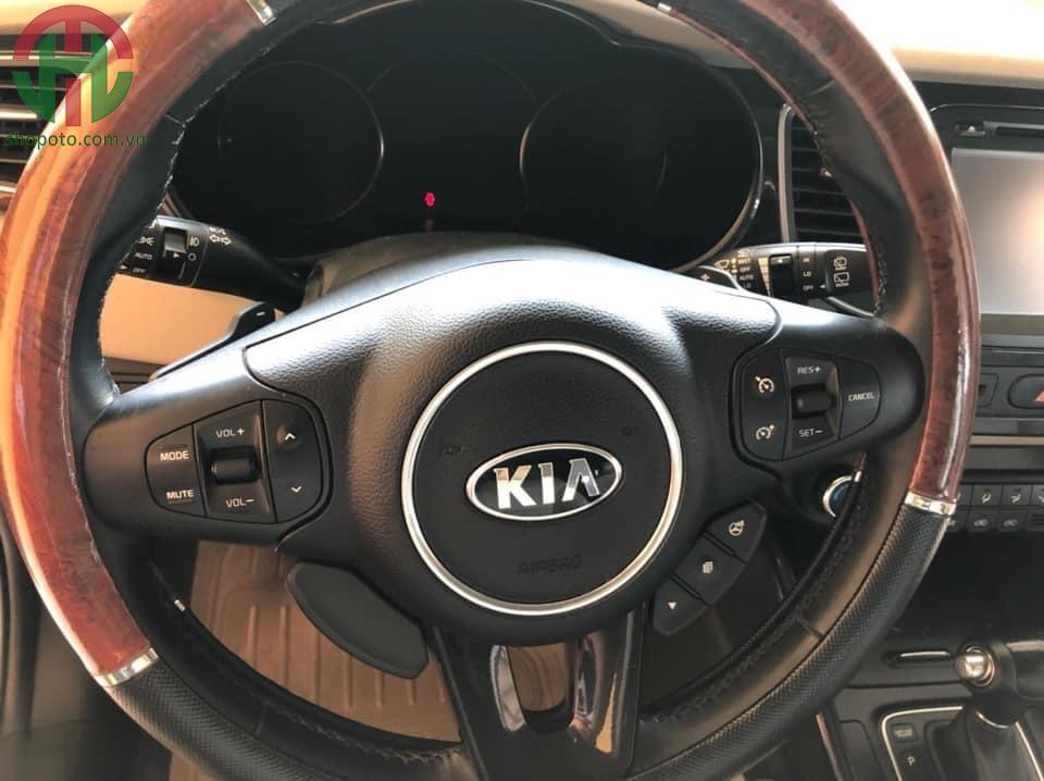 Kia Rondo 2.0 GATH 2015 bản Full máy Xăng màu Bạc