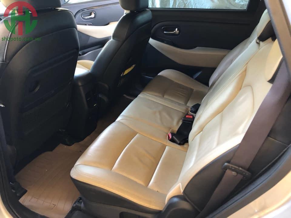 Kia Rondo 2.0 GATH 2015 bản Full máy Xăng màu Bạc