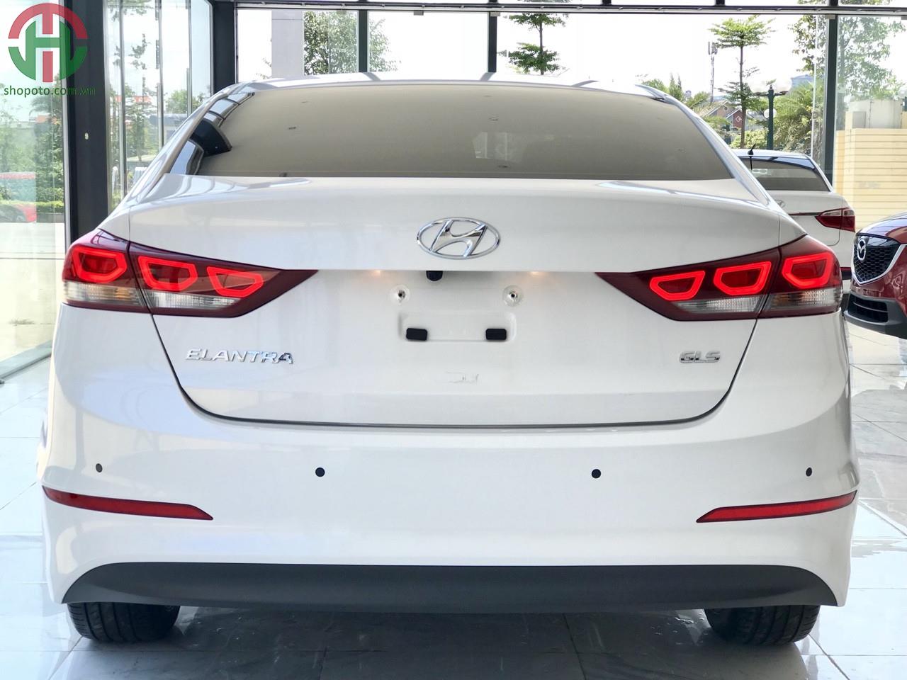 Hyundai Elantra 2.0 AT GLS 2016 màu Trắng