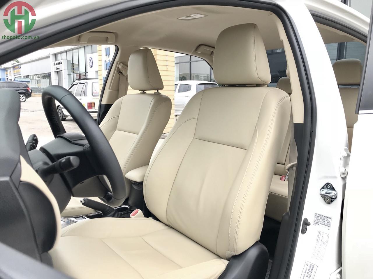 Toyota Altis 1.8 G Model 2019 màu Trắng