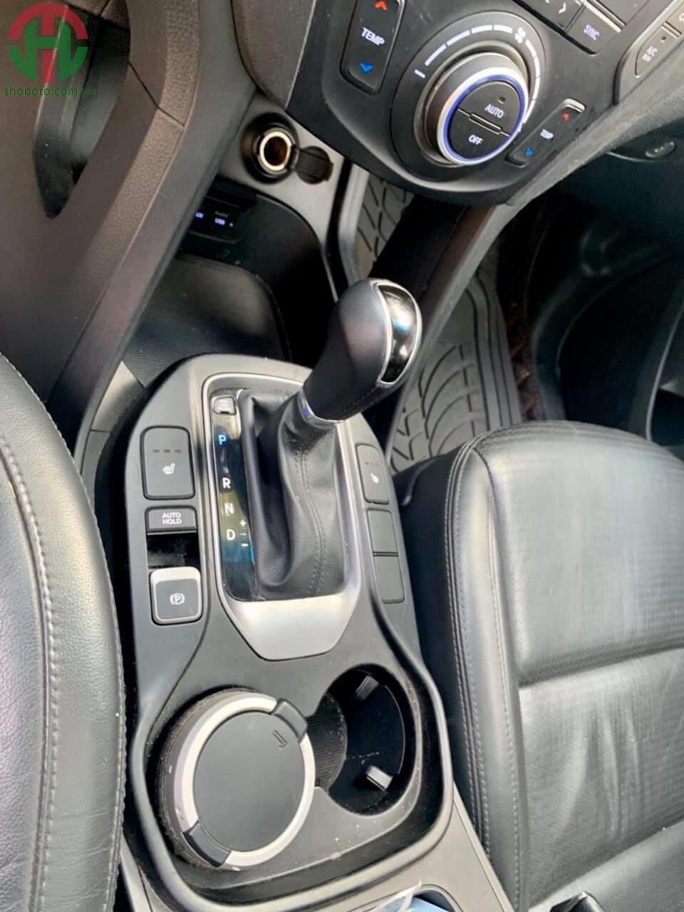 Hyundai Santafe 2.4 AT 2WD 2015 Full Xăng màu Bạc