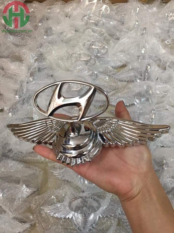 Logo cánh chim hãng xe