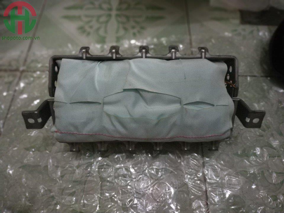 Túi khí bên lái, bên phụ Honda CRV 2018