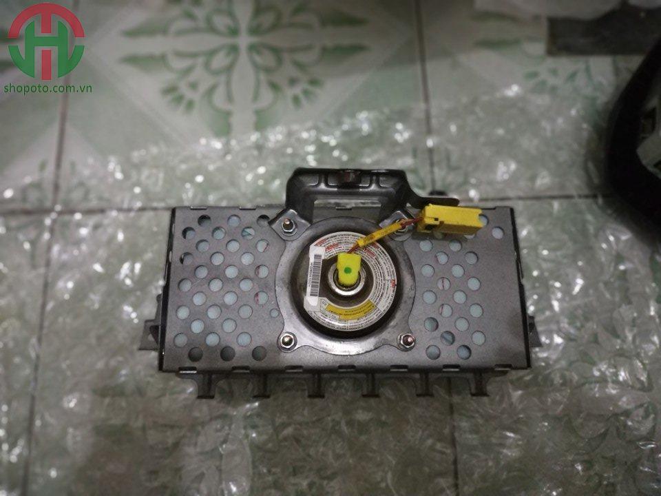 Túi khí bên lái, bên phụ Honda CRV 2018