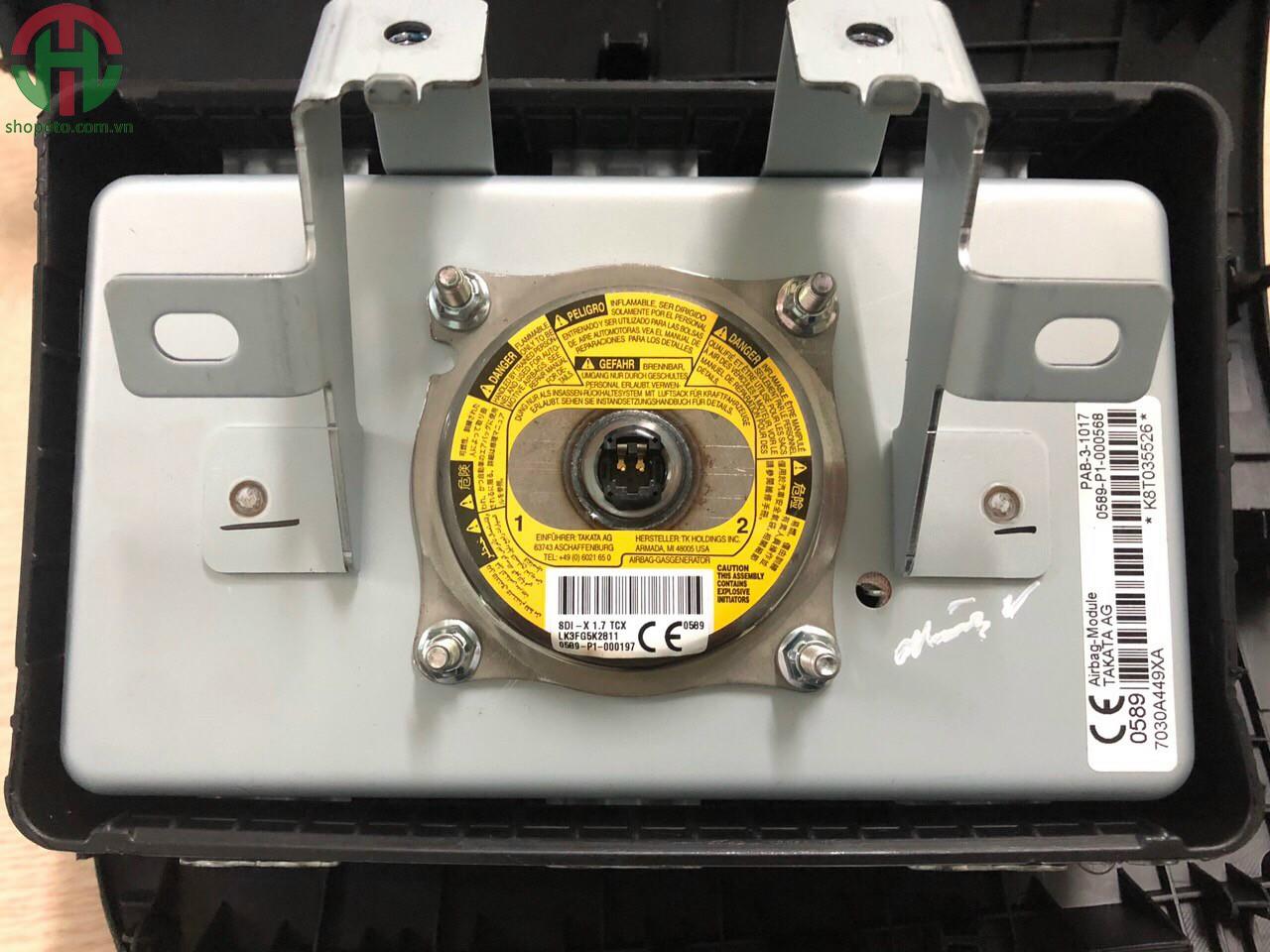 Túi khí taplo Mitsubishi Triton