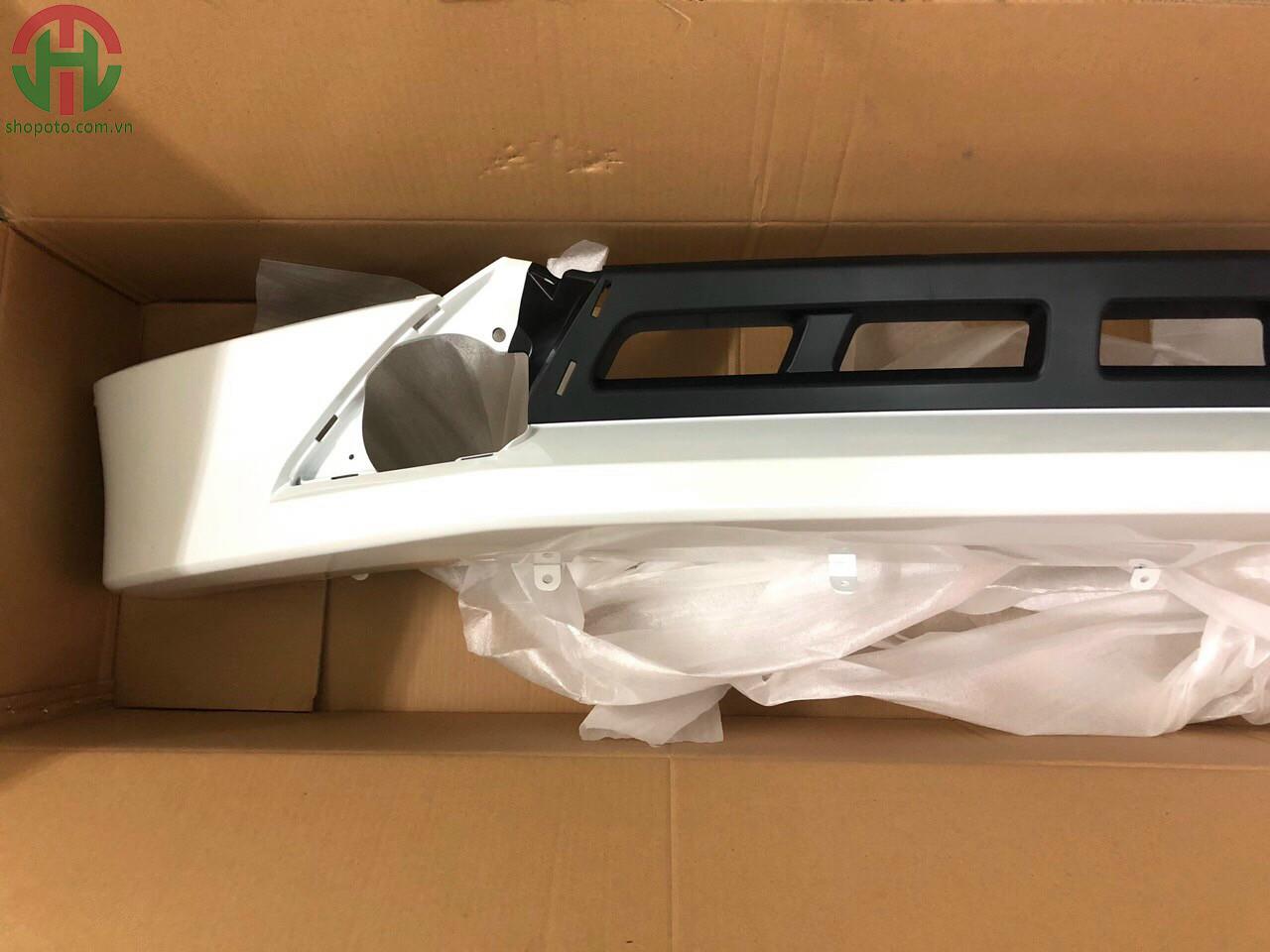 Ốp lướt gió trước Mitsubishi Xpander