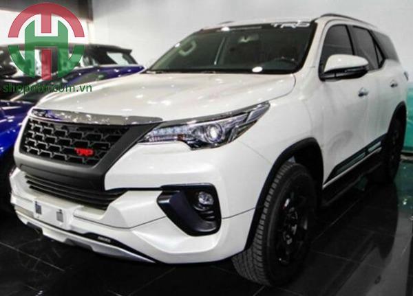 Mặt ca lăng (galang) độ kiểu TRD Sport Toyota Fortuner 2017+