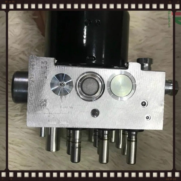 Cụm bơm ABS Cadillac