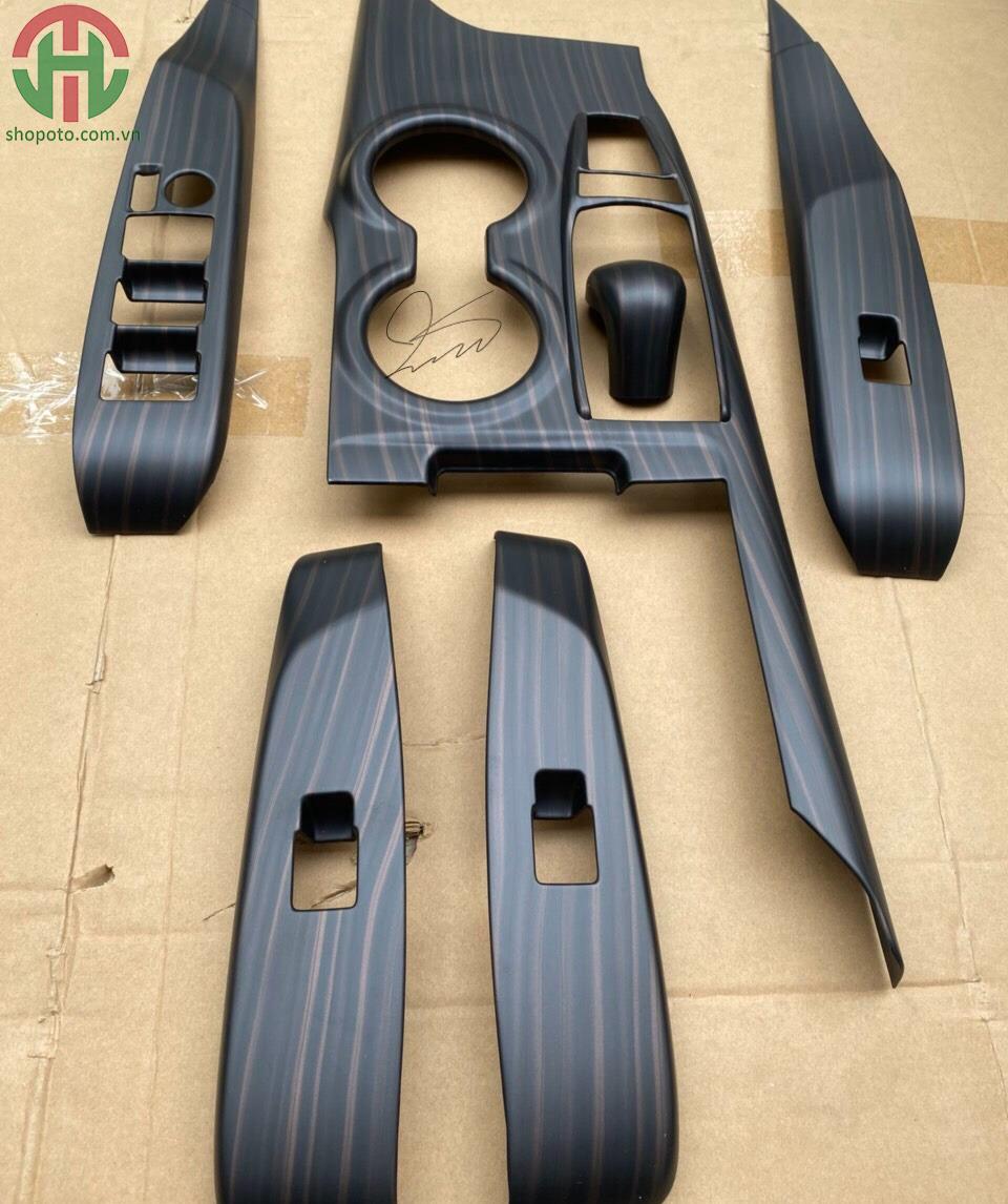 Ốp nội thất vân gỗ Toyota Camry 2019