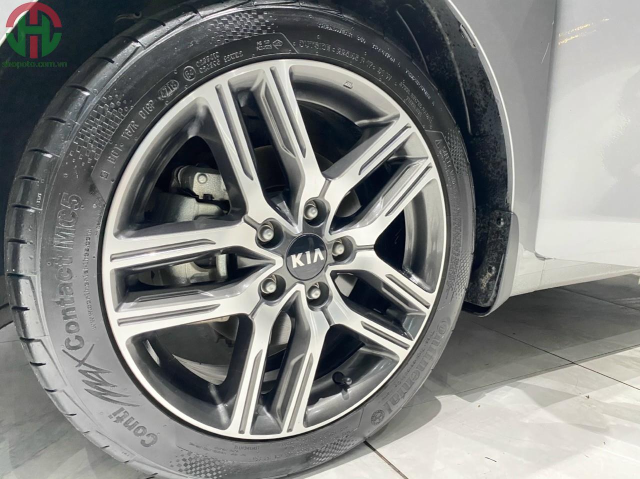 Kia Cerato 1.6 AT Luxury 2019 màu Xám